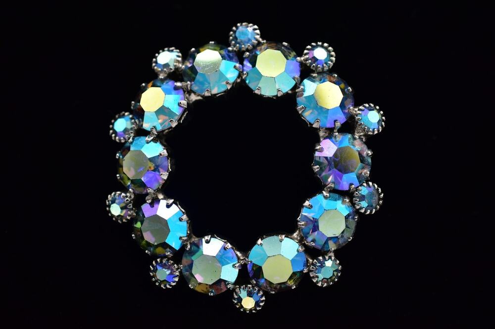 Vintage Crystal Pin Brooch Prong Rhinestone AB Blue Retro Round 1950s Glam BinBP